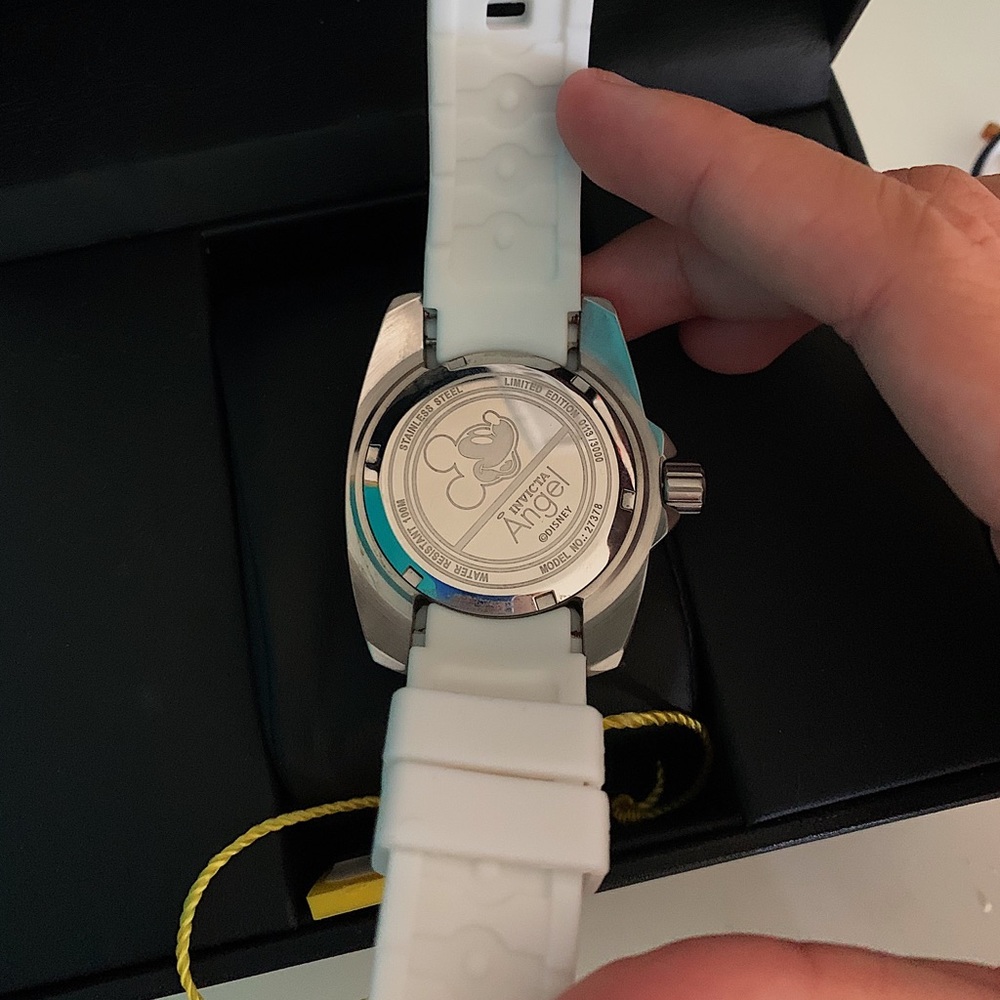 Limited Edition Disney Silver Dial Ladies Watch !